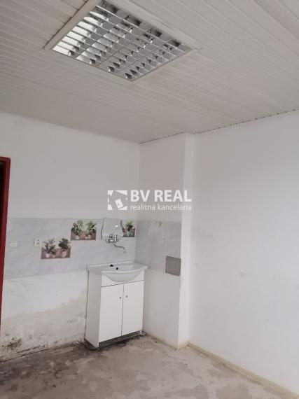 BV REAL na predaj 4 izbový apartmán Žiar nad Hronom FM7375