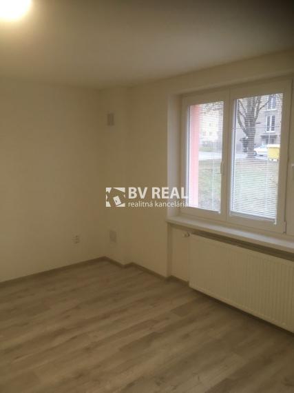 BV REAL Na prenájom 2 izbový byt Handlová FM2380