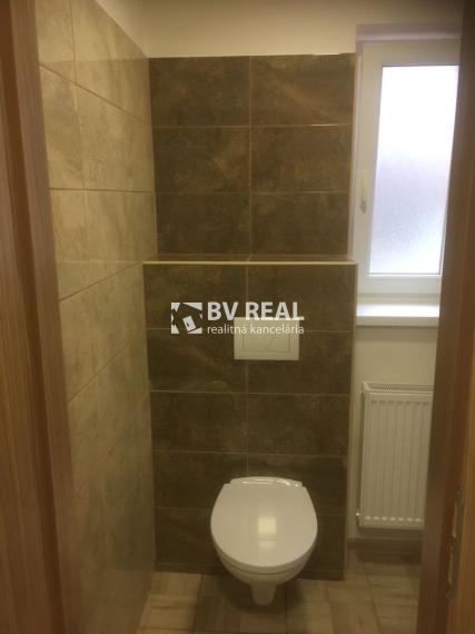 BV REAL Na prenájom 2 izbový byt Handlová FM2380