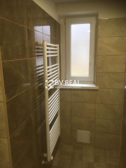 BV REAL Na prenájom 2 izbový byt Handlová FM2380
