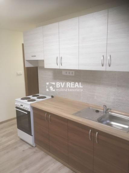 BV REAL Na prenájom 2 izbový byt Handlová FM2380