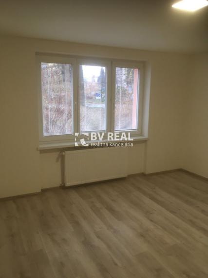 BV REAL Na predaj 2 izbový byt Handlová FM2381