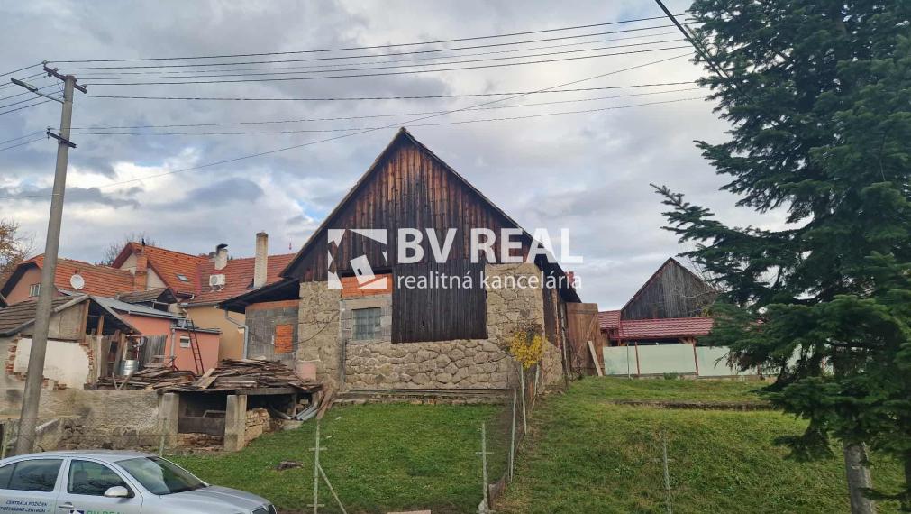 BV REAL Na predaj pozemok, garáž, humno Ladomerská Vieska FM2346