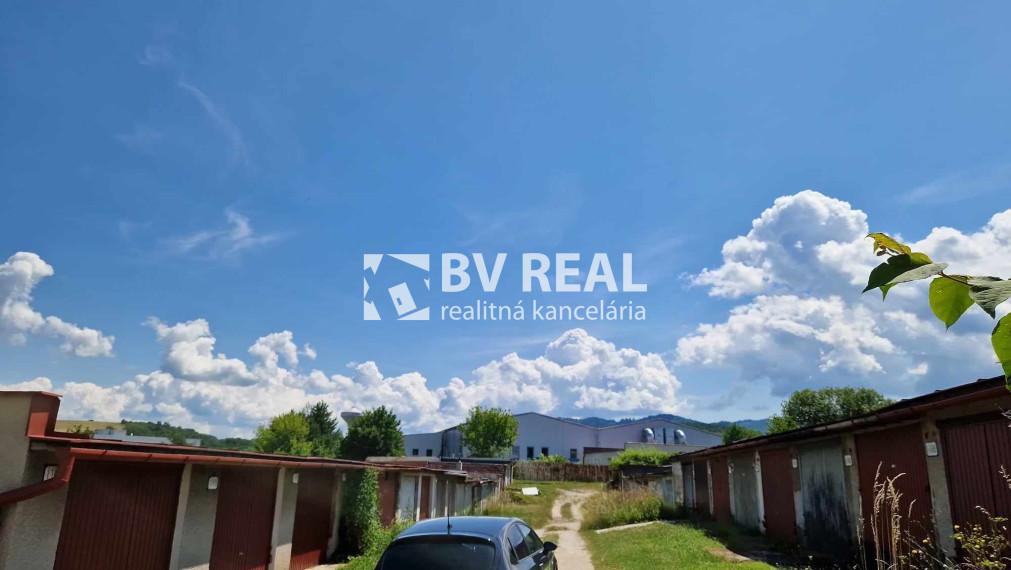 BV REAL Na predaj garáž Prievidza FM2383