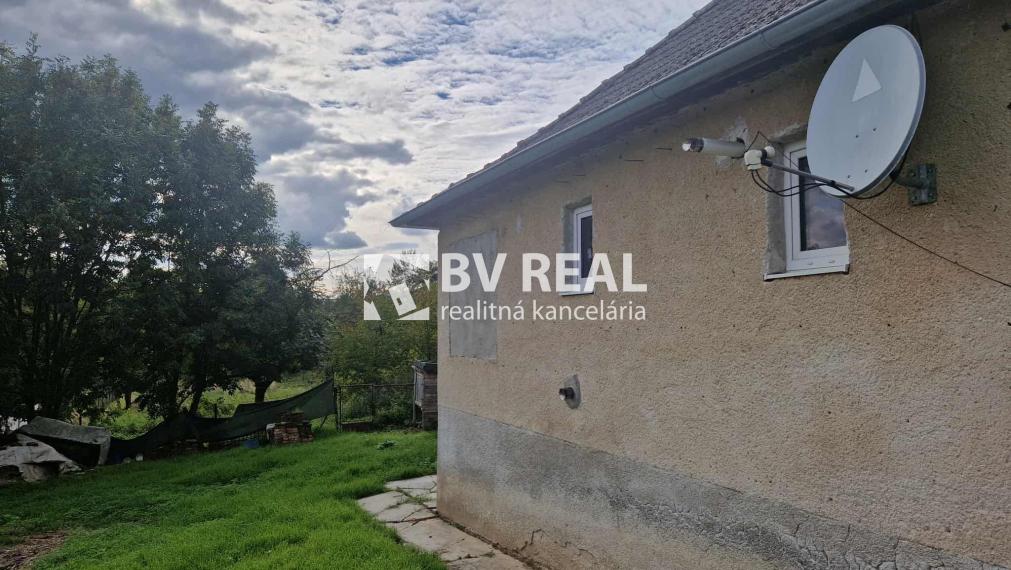 BV REAL Na predaj rodinný dom Prašice okres Topoľčany FM1959