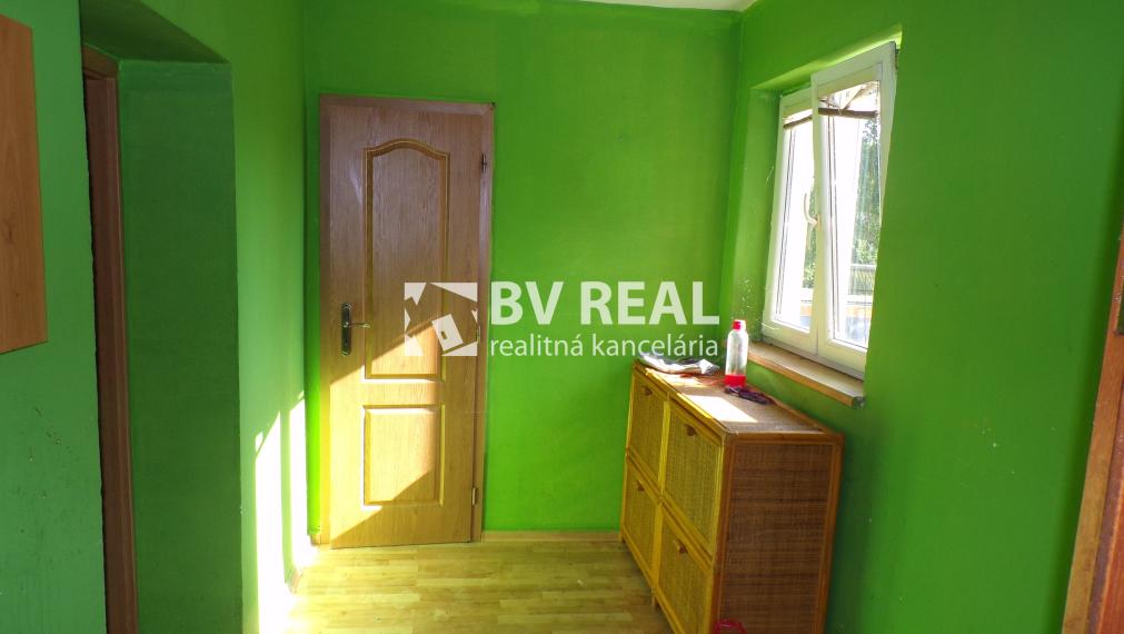 BV REAL Na predaj rodinný dom Prašice okres Topoľčany FM1959