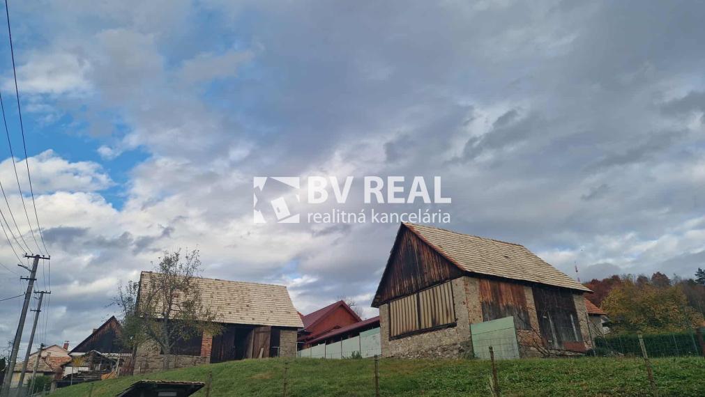 BV REAL Na predaj pozemok, garáž, humno Ladomerská Vieska FM2346