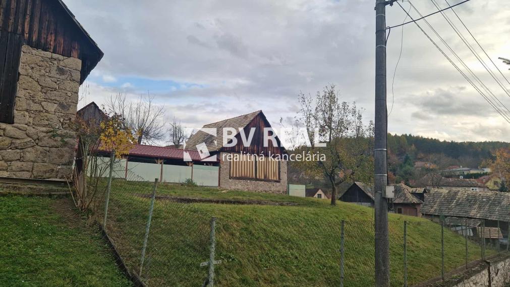 BV REAL Na predaj pozemok, garáž, humno Ladomerská Vieska FM2346