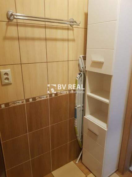 BV REAL Na prenájom 1 a pol izbový byt Bojnice FM1846