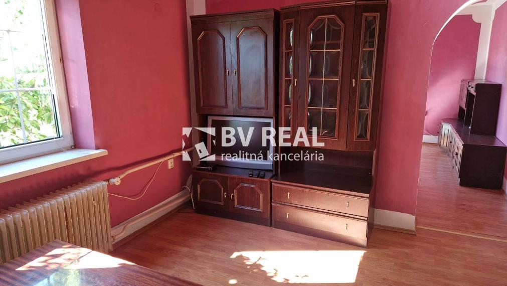 BV REAL Na prenájom 2 izbový byt v rodinnom dome Prievidza FM2086