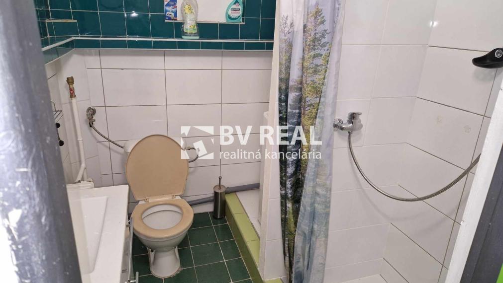 BV REAL Na prenájom 2 izbový byt v rodinnom dome Prievidza FM2086