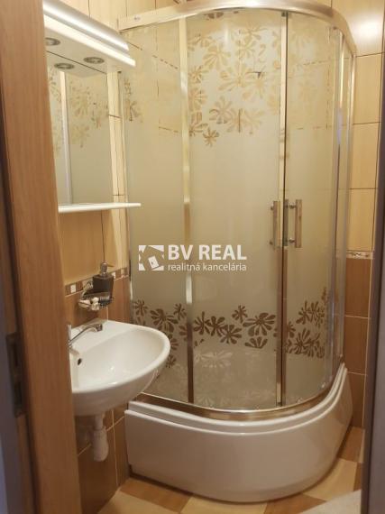 BV REAL Na predaj 1 a pol izbový byt Bojnice FM2388