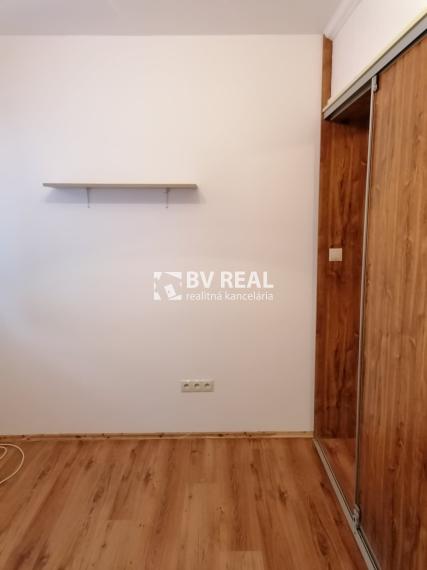 BV REAL Na predaj 1 a pol izbový byt Bojnice FM2388