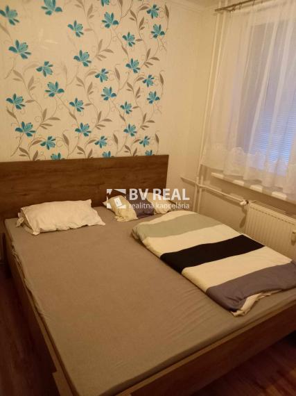 BV REAL Na predaj 1 a pol izbový byt Bojnice FM2388