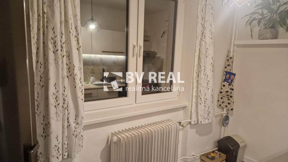 BV REAL Na predaj 1 izbový byt obec Janova Lehota FM2390