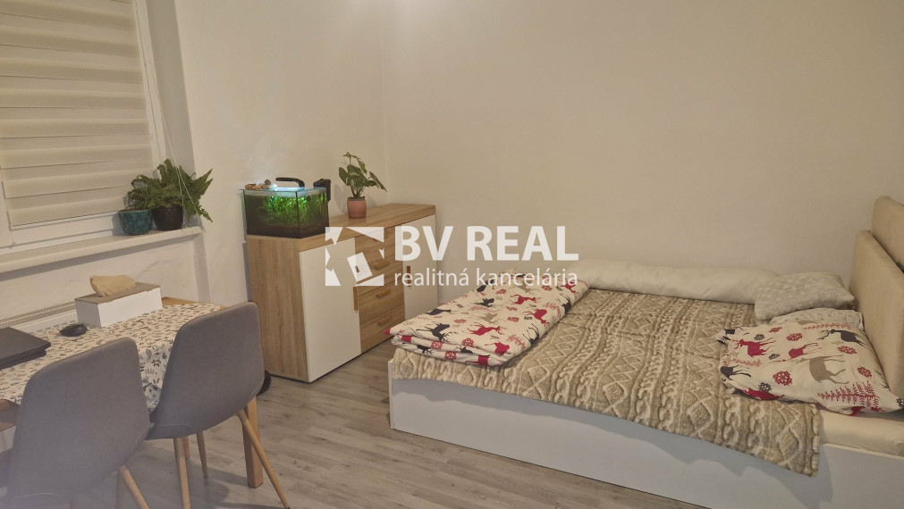 BV REAL Na predaj 1 izbový byt obec Janova Lehota FM2390