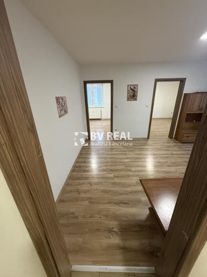 BV REAL Na prenájom 3 izbový byt Handlová FM2392