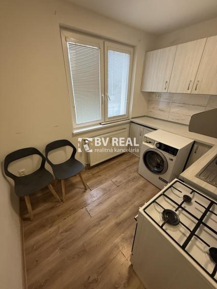 BV REAL Na predaj 3 izbový byt Handlová FM2393