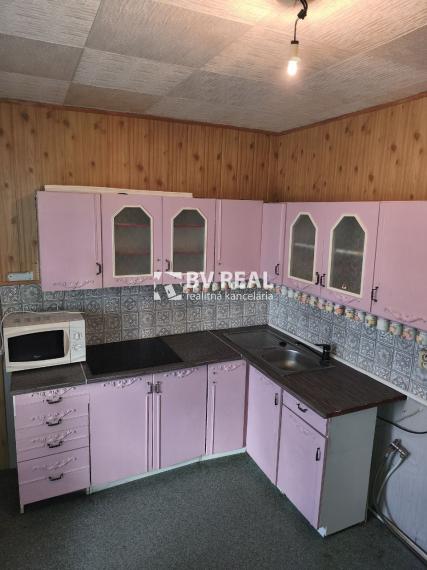 BV REAL Na prenájom 2 izbový byt, 2 balkóny, Handlová FM2394