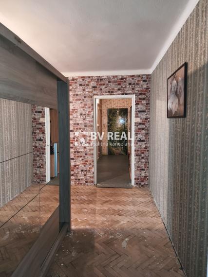 BV REAL Na prenájom 2 izbový byt, 2 balkóny, Handlová FM2394