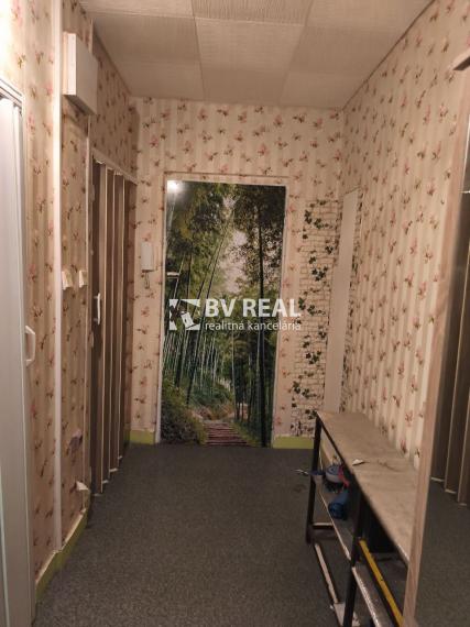 BV REAL Na predaj 2 izbový byt, 2 balkóny, Handlová FM2395