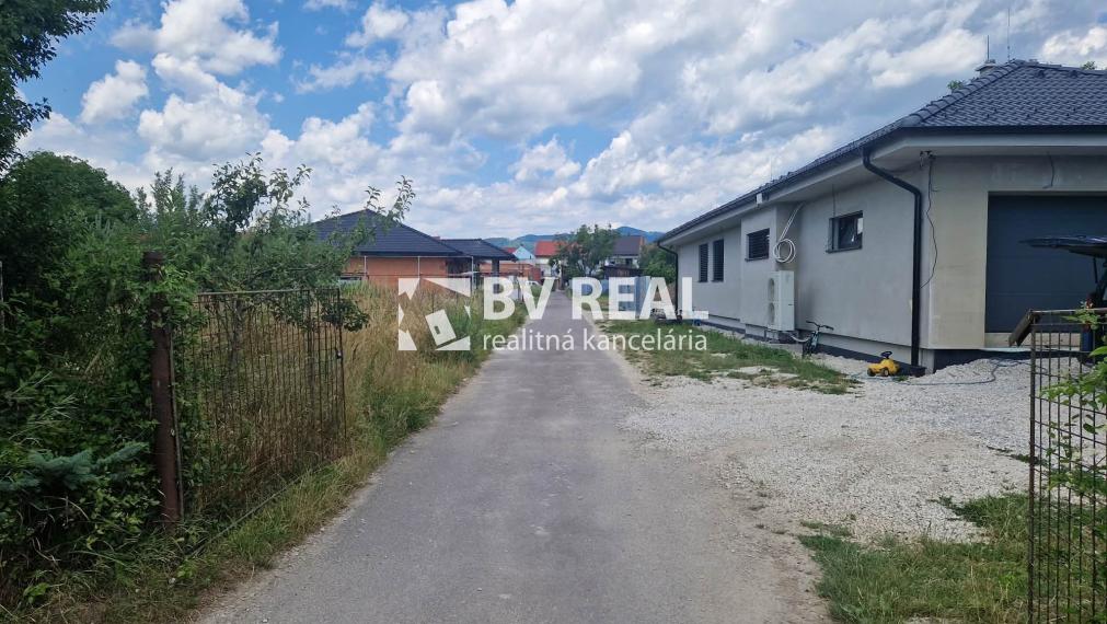 BV REAL Na predaj stavebné pozemky Nitrianske Pravno FM2083