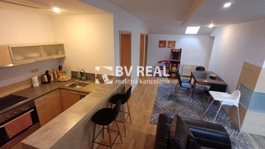 BV REAL Na predaj polyfunkčný objekt Bojnice FM2397