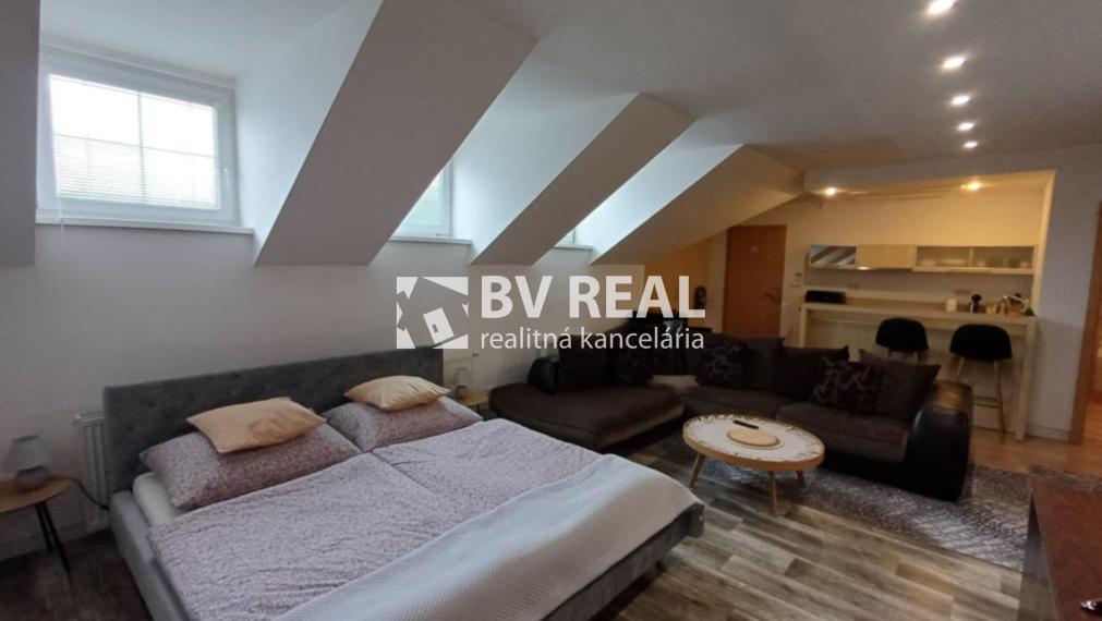 BV REAL Na predaj polyfunkčný objekt Bojnice FM2397