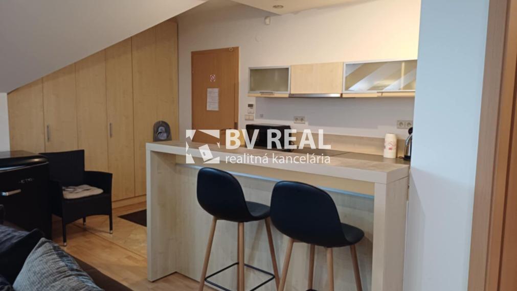 BV REAL Na predaj polyfunkčný objekt Bojnice FM2397