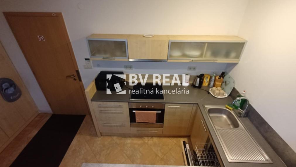 BV REAL Na predaj polyfunkčný objekt Bojnice FM2397