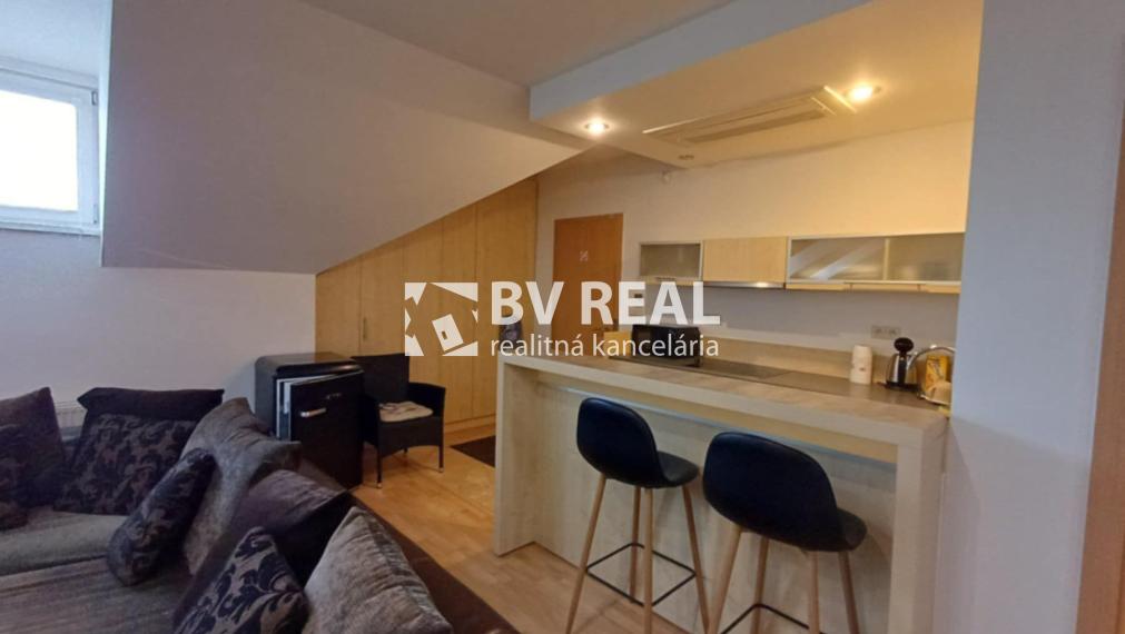 BV REAL Na predaj polyfunkčný objekt Bojnice FM2397