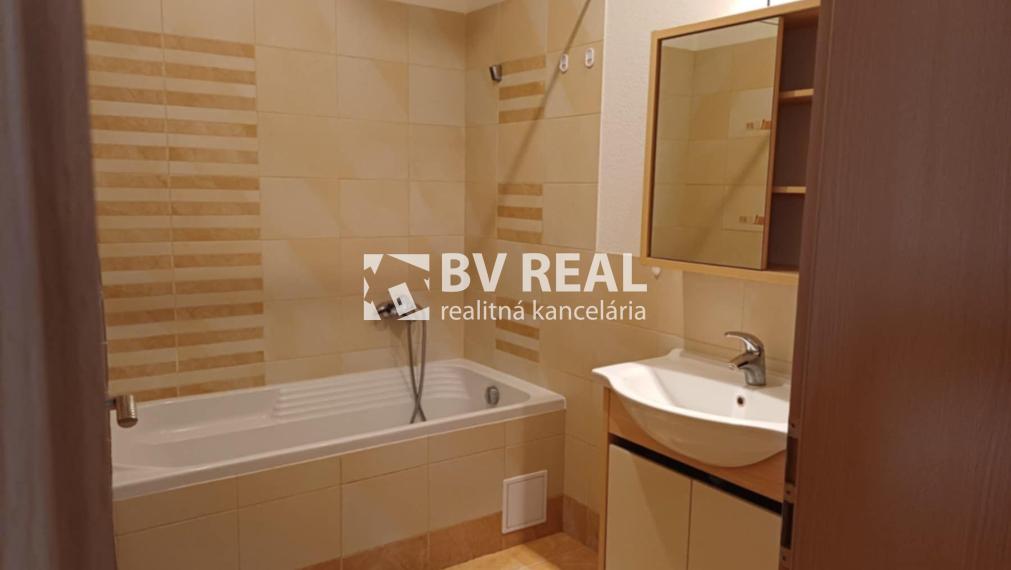 BV REAL Na predaj polyfunkčný objekt Bojnice FM2397