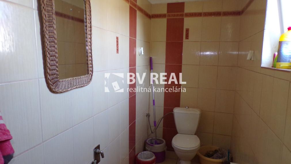 BV REAL Na predaj rodinný dom s veľkým pozemkom 2326 m2 FM1959