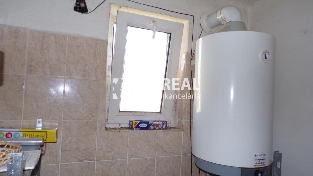 BV REAL Na predaj rodinný dom s veľkým pozemkom 2326 m2 FM1959