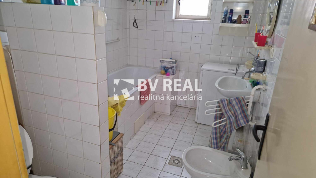 BV REAL Na predaj rodinný dom obec Jalovec FM2158