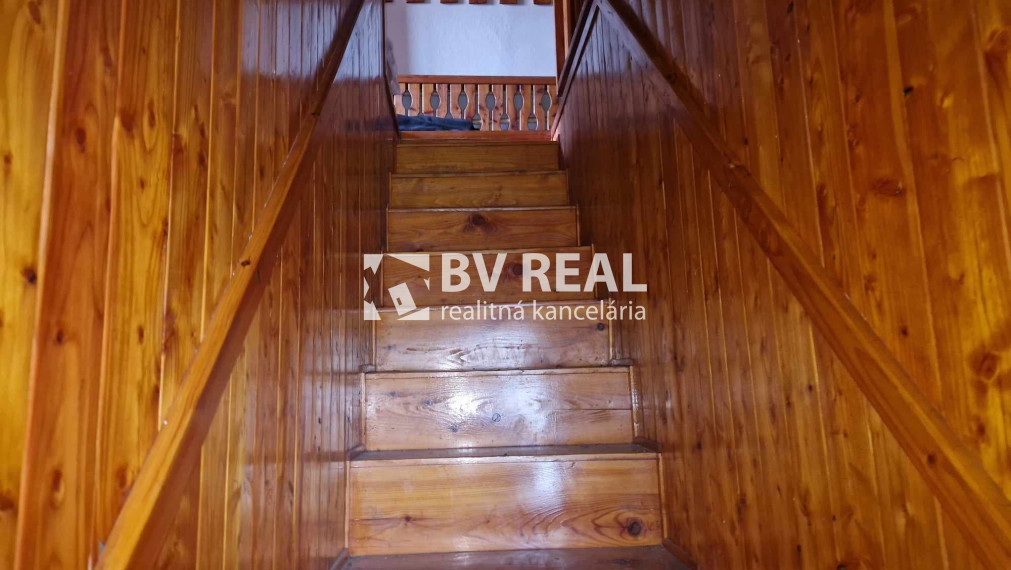 BV REAL Na predaj rodinný dom obec Jalovec FM2158