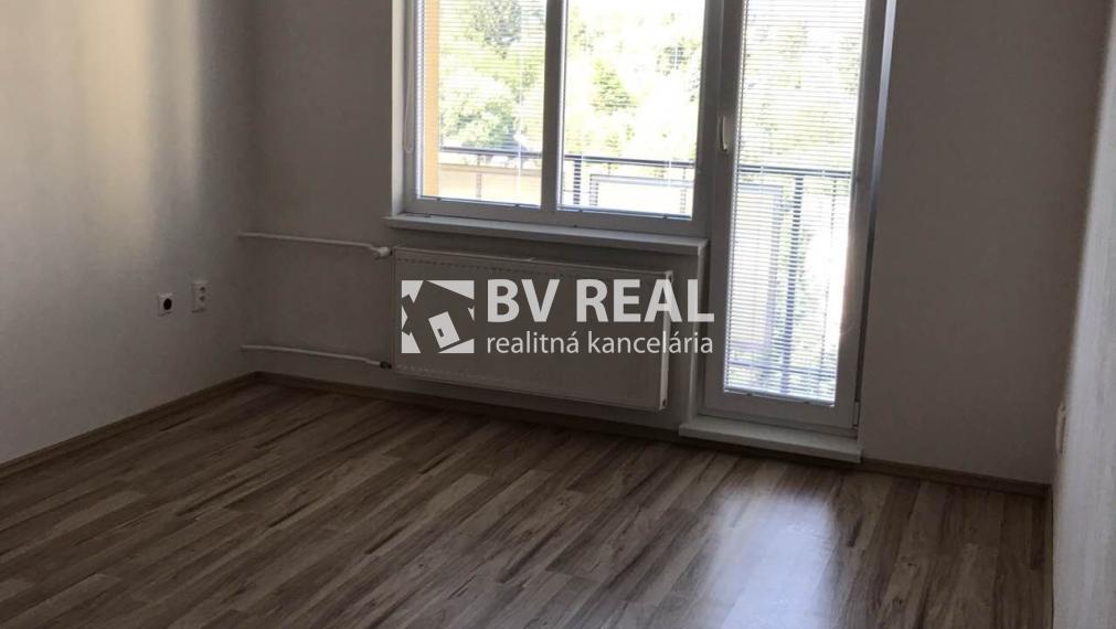 BV REAL Na predaj 2 izbový byt Handlová FM2403