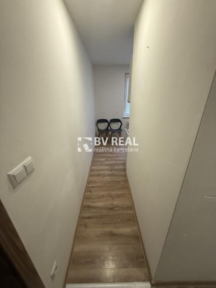 BV REAL Na prenájom 3 izbový byt Handlová FM2392