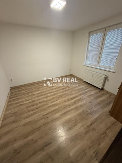 BV REAL Na prenájom 3 izbový byt Handlová FM2392