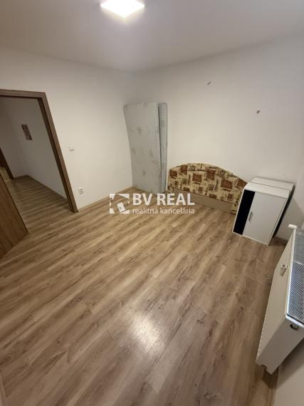 BV REAL Na prenájom 3 izbový byt Handlová FM2392