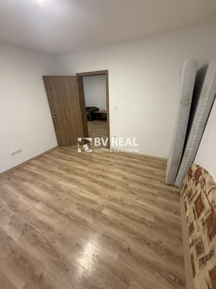 BV REAL Na prenájom 3 izbový byt Handlová FM2392