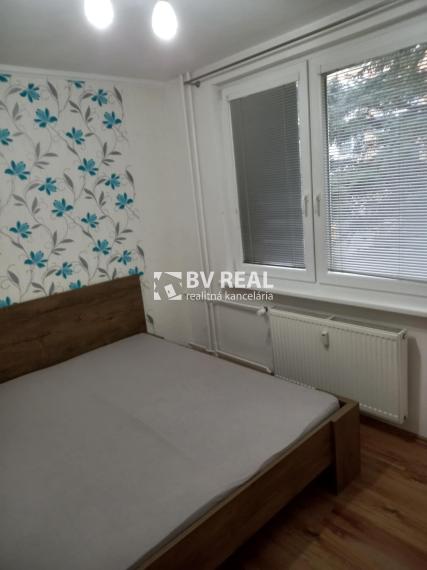 BV REAL Na predaj 1 a pol izbový byt Bojnice FM2388