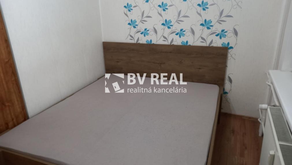 BV REAL Na predaj 1 a pol izbový byt Bojnice FM2388