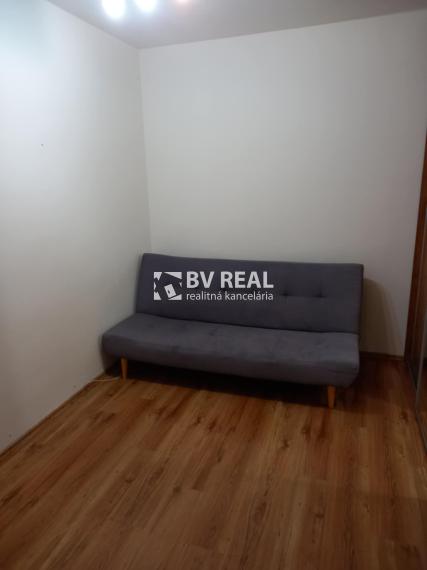 BV REAL Na predaj 1 a pol izbový byt Bojnice FM2388
