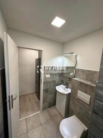 BV REAL Na predaj 2 izbový byt Handlová FM2261