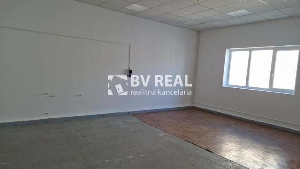 BV REAL Na prenájom prevádzková budova Prievidza FM2408