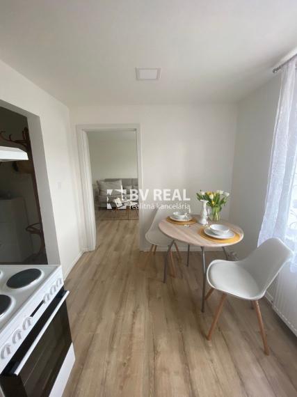 BV REAL Na predaj 1 izbový byt Handlová FM2244