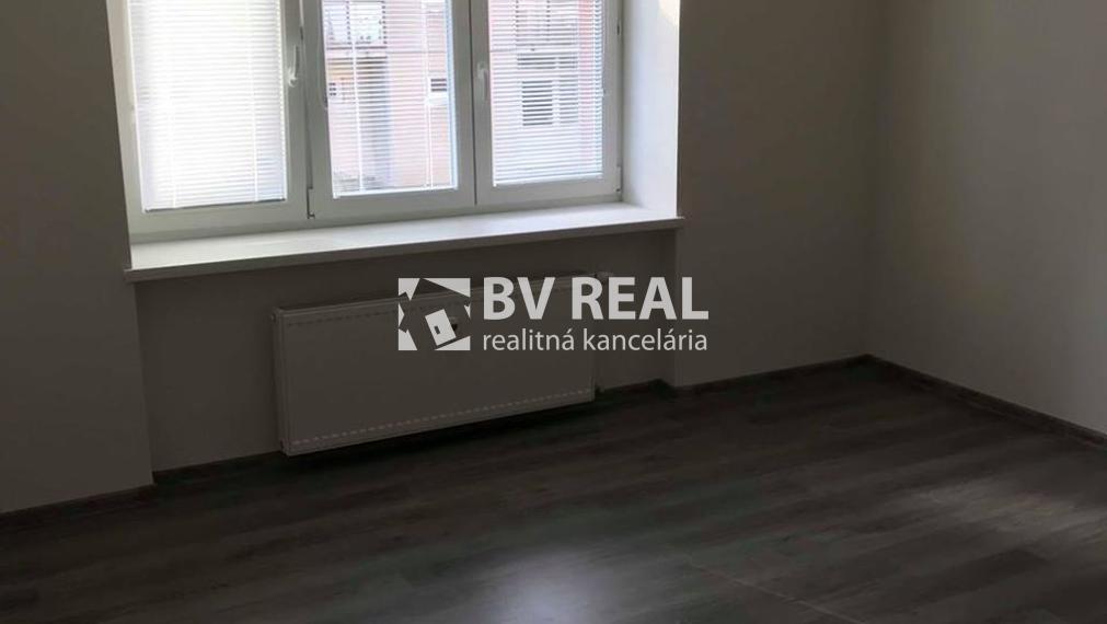 BV REAL Na predaj 2 izbový byt Handlová FM2224