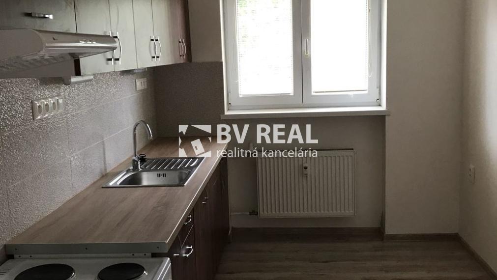 BV REAL Na predaj 2 izbový byt Handlová FM2410