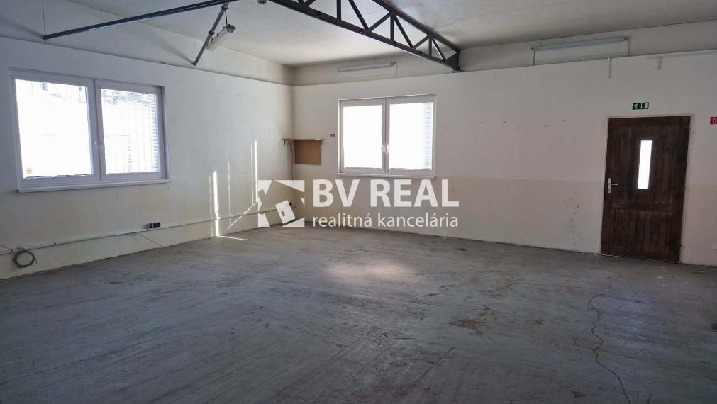 BV REAL Na prenájom prevádzková budova Prievidza FM2412